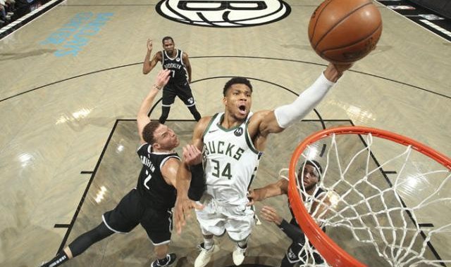 竞技宝官网-生涯代表作！字母哥能就此成为季后赛超巨吗？