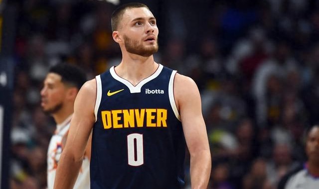 jjb-丹佛亿元“火箭炮”哑火！约老师曾为他逼宫 重拾2优势是正解|掘金|约基奇|丹佛掘金队|尼古拉-约基奇|篮板_新浪体育_新浪新闻