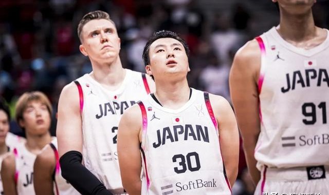 jjb-比中国男篮集训少13天！日本世预赛窗口期15人集训平均身高1米94